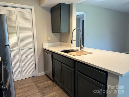 11169 Harrowfield Rd, Charlotte, NC, 28226-4458 | Card Image