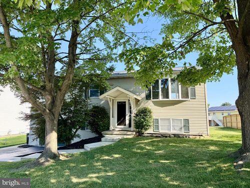115 Lion Dr, HANOVER, PA, 17331-3800 | Card Image
