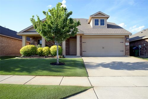 2423 French St, Fate, TX, 75189-4577 | Card Image