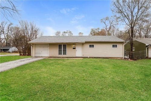 7300 E 112th Street, Kansas City, MO, 64134 | Card Image