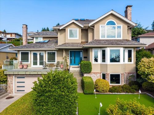 990 Leyland St, West Vancouver, BC, V7T2L4 | Card Image