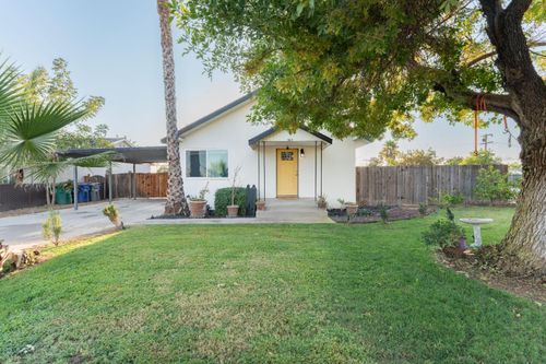 303 5th St, Orange Cove, CA, 93646-2122 | Card Image