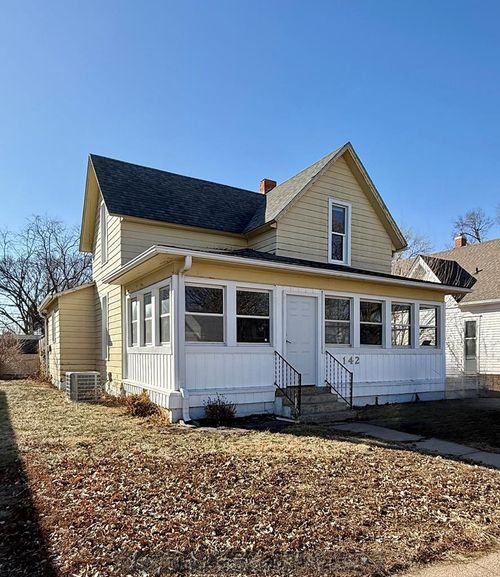 142 E 4th St, Hastings, NE, 68901-5224 | Card Image