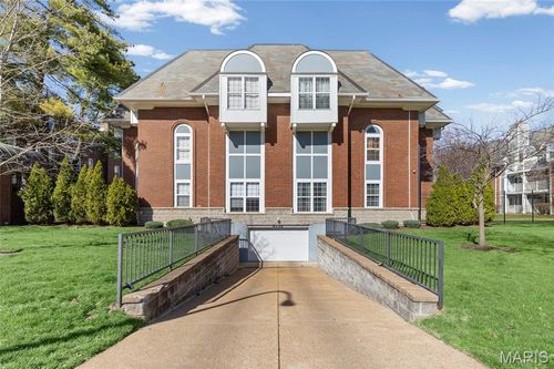 3-4235 W Pine Blvd, Saint Louis, MO, 63108-2870 | Card Image
