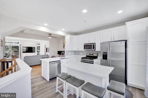 2981 Huntington Grove Sq, ALEXANDRIA, VA, 22306-1076 | Card Image
