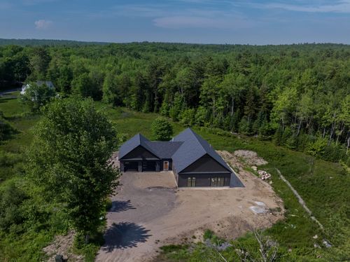40 Smiling Acres Dr, Freeport, ME, 04032 | Card Image
