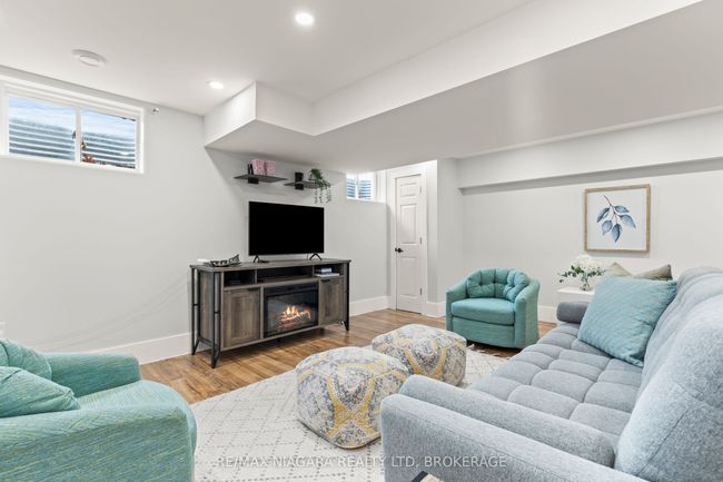 1382 Mcnab Rd, House other with 2 bedrooms, 2 bathrooms and 10 parking in Niagara on the Lake ON | Image 40