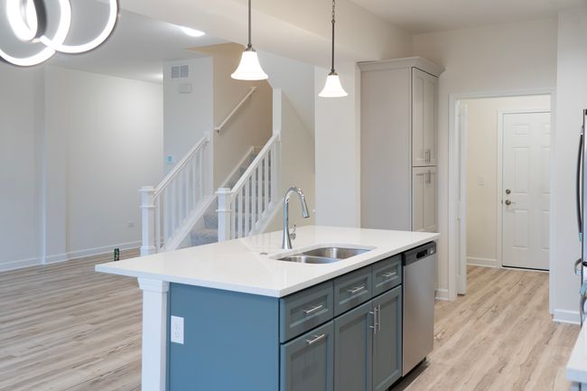 513 Amherst Dr, Townhouse with 3 bedrooms, 3 bathrooms and 4 parking in Sycamore IL | Image 11