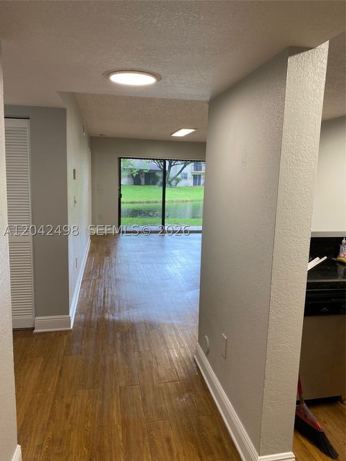 9981-9981 Nob Hill Ct, Sunrise, FL, 33351-4615 | Card Image