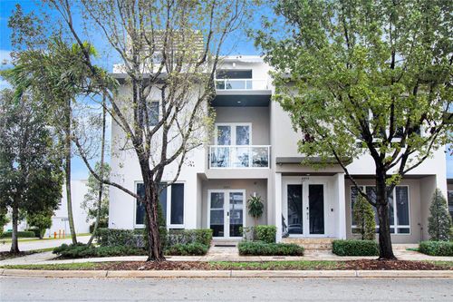 6405 Nw 105th Ct, Doral, FL, 33178-3268 | Card Image