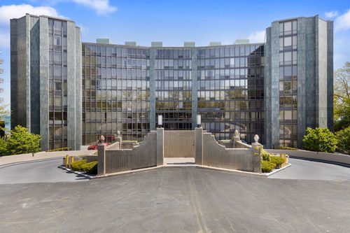 3b-1420 Sheridan Rd, Wilmette, IL, 60091-1848 | Card Image