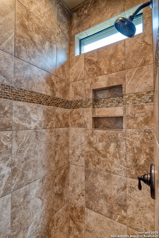 274 Mountain Laurel Ln, House other with 5 bedrooms, 6 bathrooms and null parking in Concan TX | Image 13