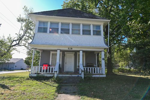 528 Allison St, Nevada, MO, 64772-2615 | Card Image