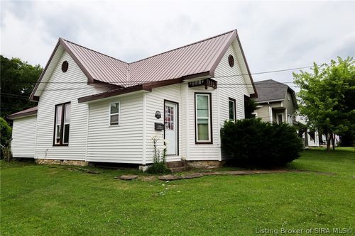 449 S State St, North Vernon, IN, 47265-2122 | Card Image