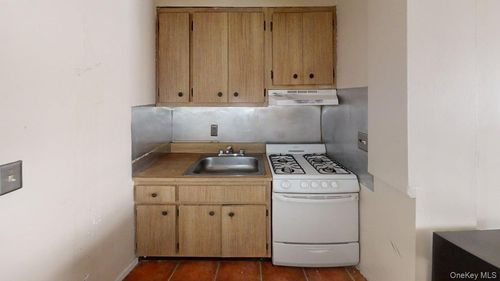 5j-30 Fleetwood Ave, Mount Vernon, NY, 10552-2875 | Card Image