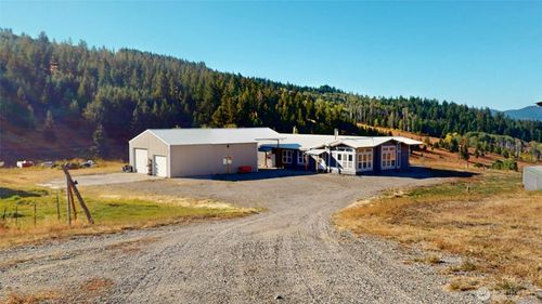 132 Fletcher Rd, Oroville, WA, 98844-9625 | Card Image