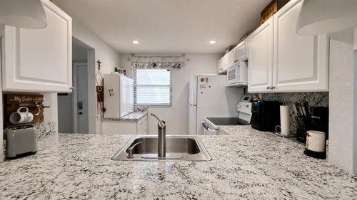 201-9480 Poinciana Place, Davie, FL, 33324 | Card Image