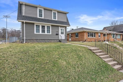 1201 15th Avenue, SOUTH MILWAUKEE, WI, 53172 | Card Image