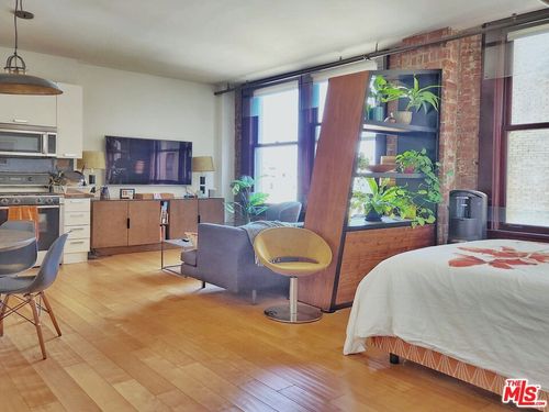 908-460 S Spring Street, Los Angeles, CA, 90013 | Card Image
