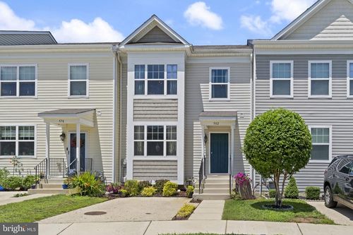 582 English Oak Ln, PRINCE FREDERICK, MD, 20678-6139 | Card Image