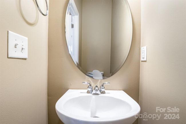 Half Bathroom on Main | Image 12