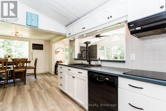 102 Cape Chin North Rd, House other with 5 bedrooms, 3 bathrooms and 18 parking in Lions Head ON | Image 13