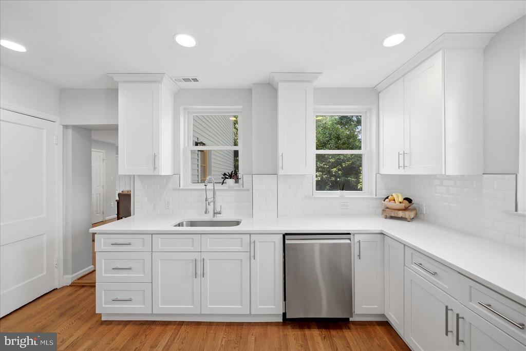 Residential in WASHINGTON 4