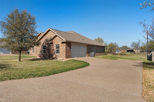 516 Celeste Dr, Robinson, TX, 76706-5126 | Card Image