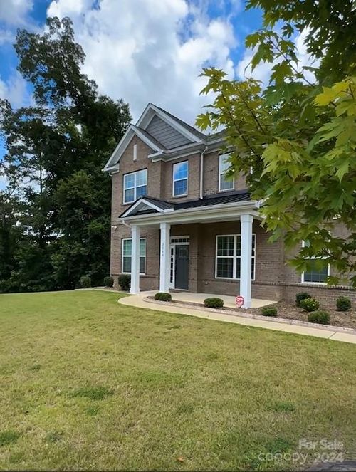 2044 Sweet William Dr, Harrisburg, NC, 28075-0420 | Card Image