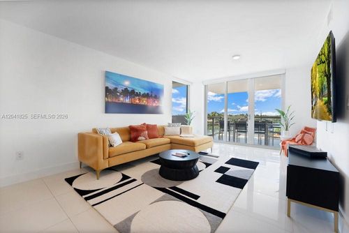 507-9261 E Bay Harbor Dr, Bay Harbor Islands, FL, 33154-2762 | Card Image