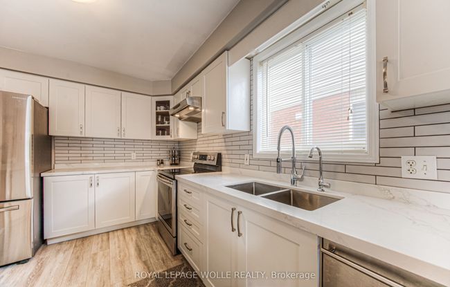 732 Grand Banks Dr, House other with 3 bedrooms, 4 bathrooms and 1 parking in Waterloo ON | Image 16