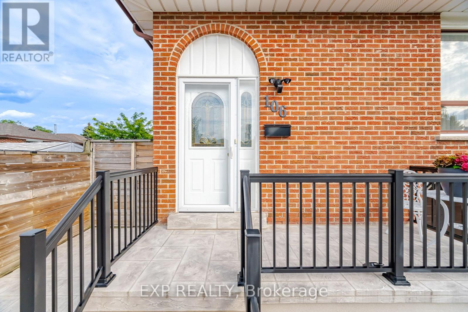 Residential in Mississauga (Fairview) 3
