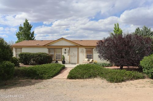 2010 E Road 2 N, Chino Valley, AZ, 86323-7077 | Card Image