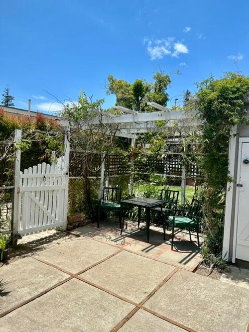 b-21 E Arrellaga Street, Santa Barbara, CA, 93101 | Card Image