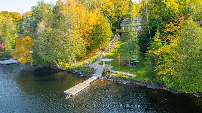 293 W Diamond Lake Rd, House other with 3 bedrooms, 2 bathrooms and 4 parking in Highland Grove ON | Image 13