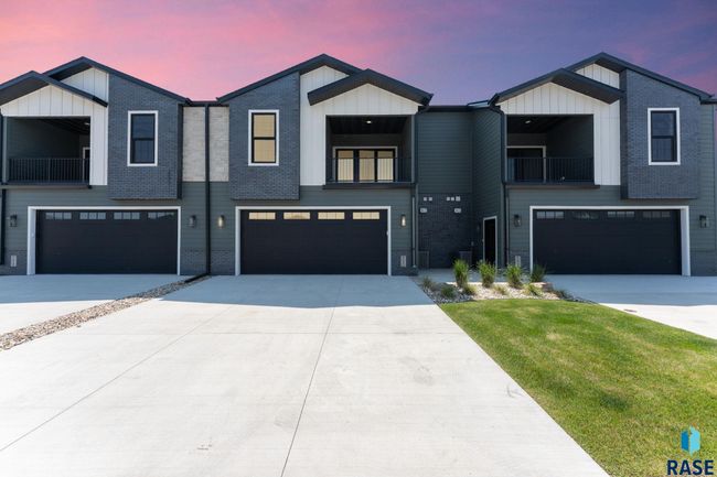8621 W Shoreline Pl, Townhouse with 3 bedrooms, 3 bathrooms and null parking in Sioux Falls SD | Image 22