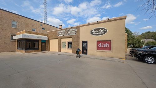 2 Grand Ave, Spencer, IA, 51301-4220 | Card Image