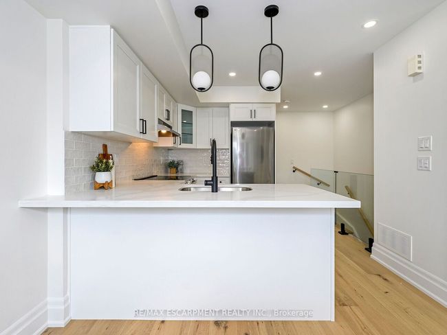 103 - 173 William Duncan Rd, Condo with 2 bedrooms, 2 bathrooms and null parking in North York ON | Image 10