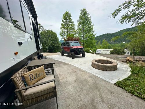 205 State Highway 73, Townsend, TN, 37882 | Card Image