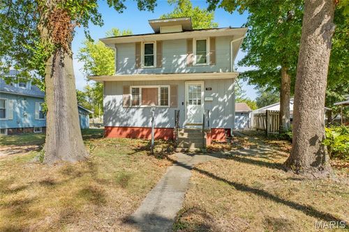 709 Mayo St, Carlinville, IL, 62626-1942 | Card Image