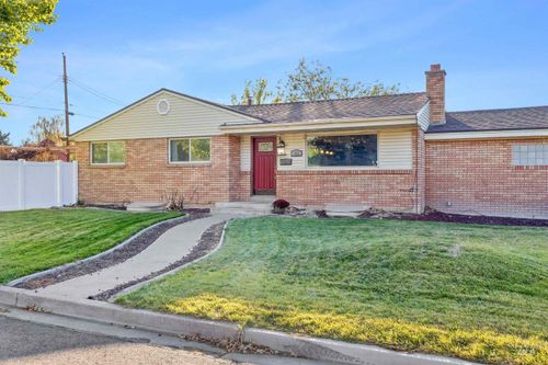 763 Walnut St N, Twin Falls, ID, 83301-4140 | Card Image
