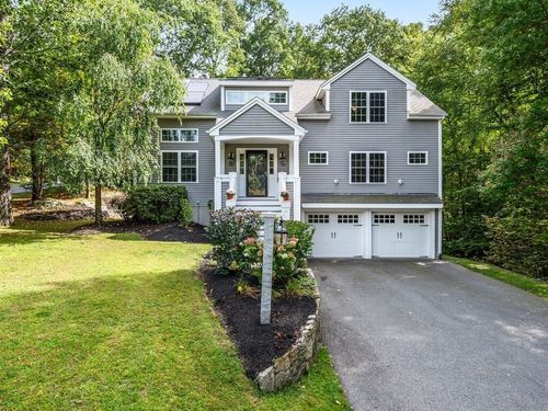 560 Samuel Dr, Whitinsville, MA, 01588-3327 | Card Image