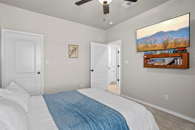 1115 Private Road 8022, House other with 3 bedrooms, 2 bathrooms and 2 parking in Lincoln TX | Image 38