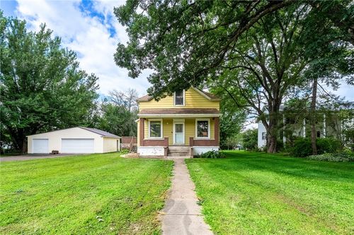 200 N Holly Ave, Elk Mound, WI, 54739-9015 | Card Image