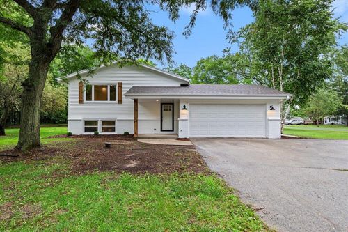 7171 N Trenton Rd, West Bend, WI, 53090-9077 | Card Image