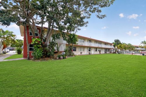 35b-2918 Funston St, Hollywood, FL, 33020-5667 | Card Image
