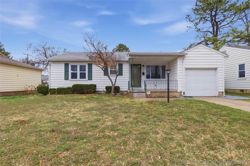 5530 Boston Pl, Tulsa, OK, 74105-6722 | Card Image