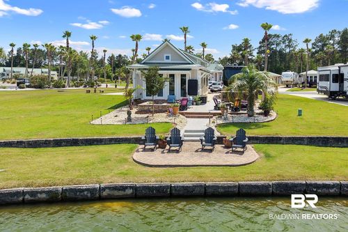 12088 Gateway Dr, Elberta, AL, 36530-4400 | Card Image