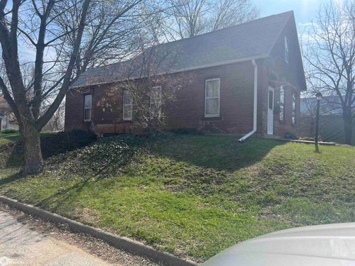 1329 Cedar St, Keokuk, IA, 52632-4233 | Card Image