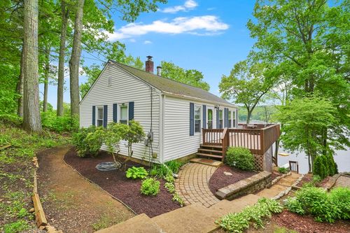 12 Forest Ct, Holland, MA, 01521-2526 | Card Image